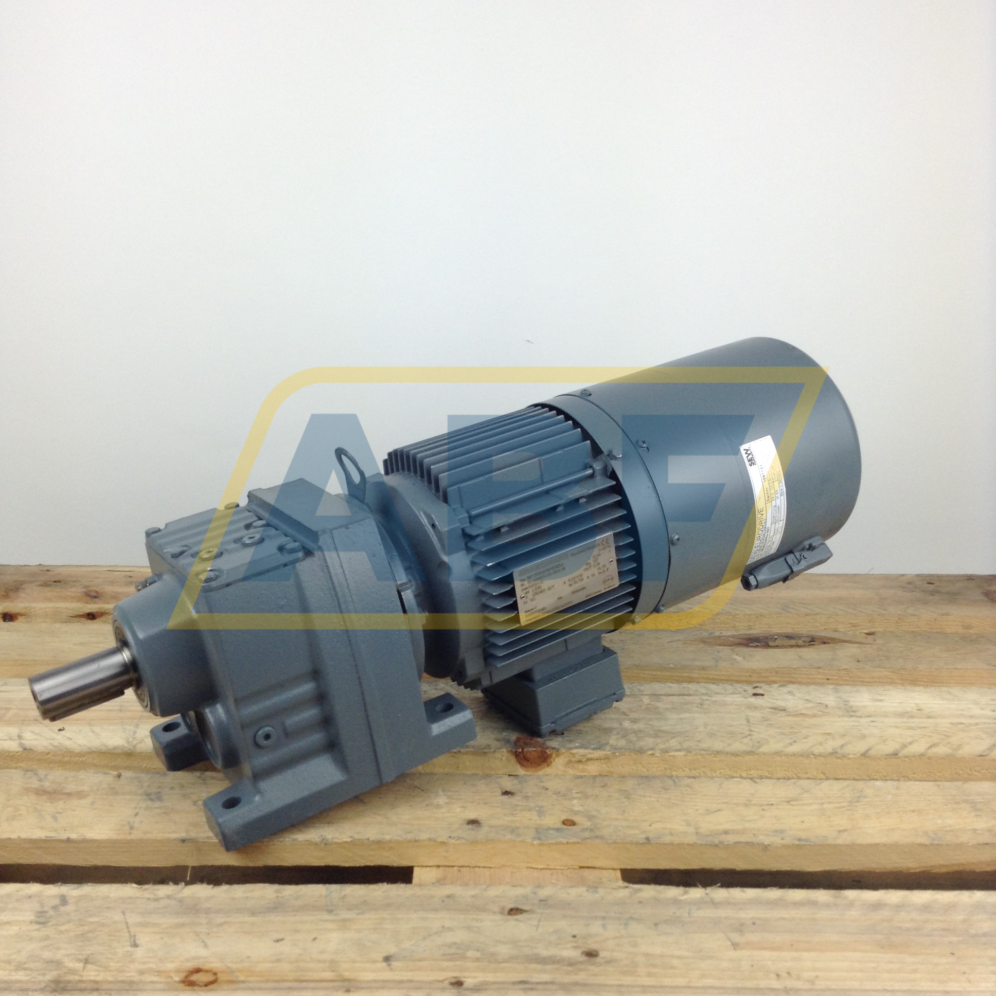 R47DT90L4/TH/VR/ES1A SEW-EURODRIVE