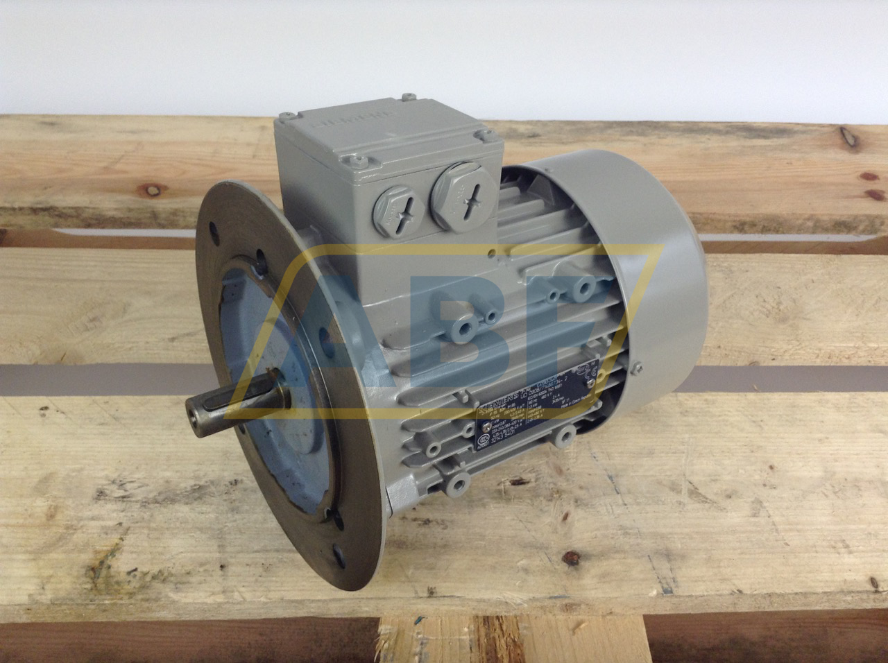 1LA7083-2AA11 Siemens