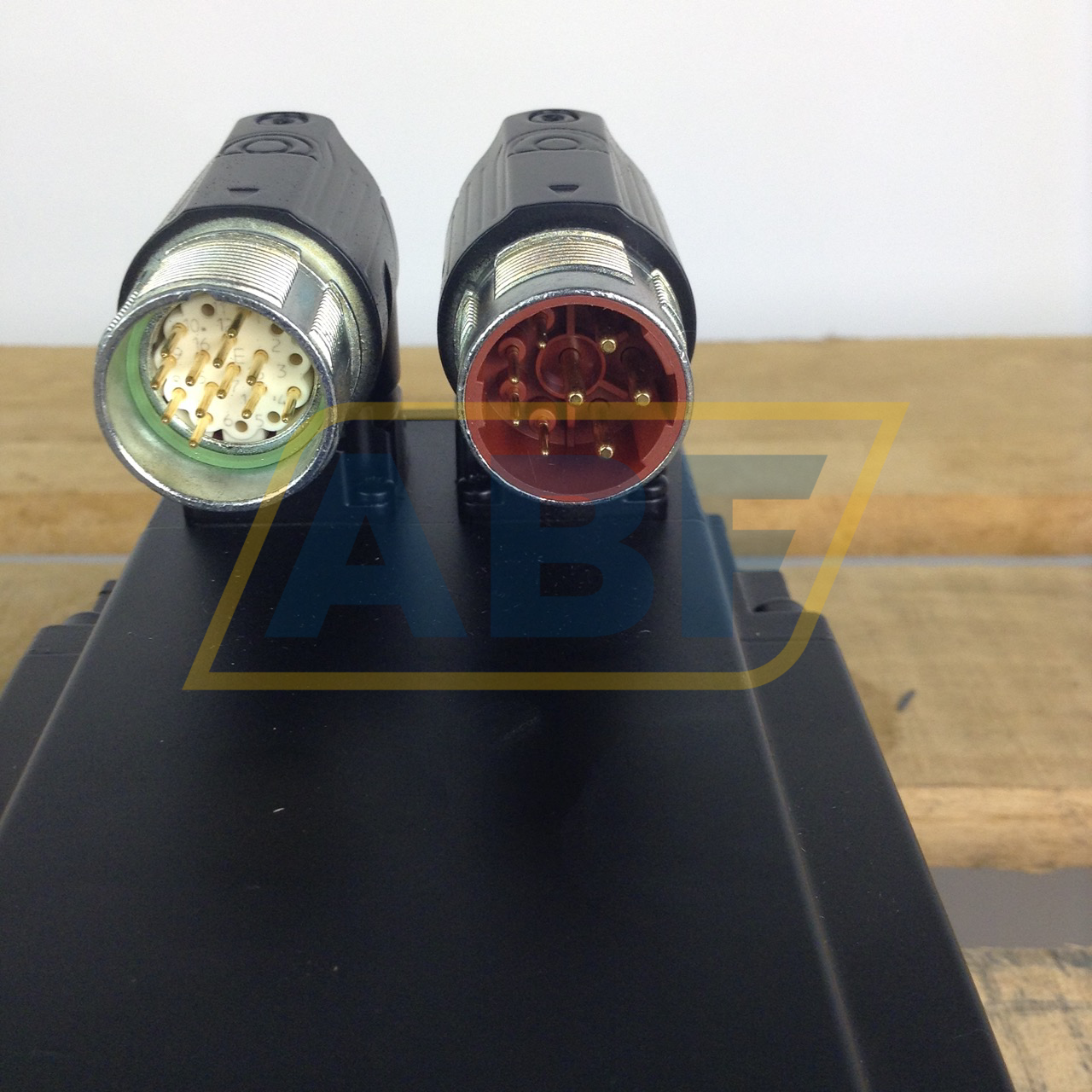 8LSA44.EB022D200-0 Parker