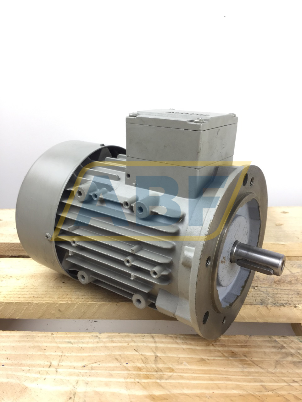 1LA7080-4AA13 Siemens