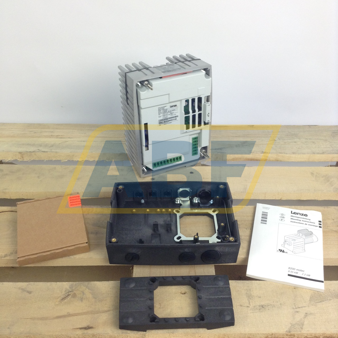 E82MV152_4B001 Lenze