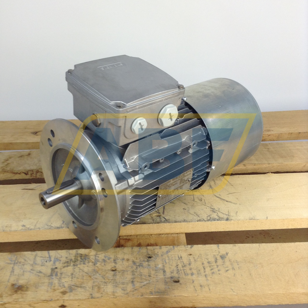 1LE1021-0EB49-0FZ4-Z Siemens