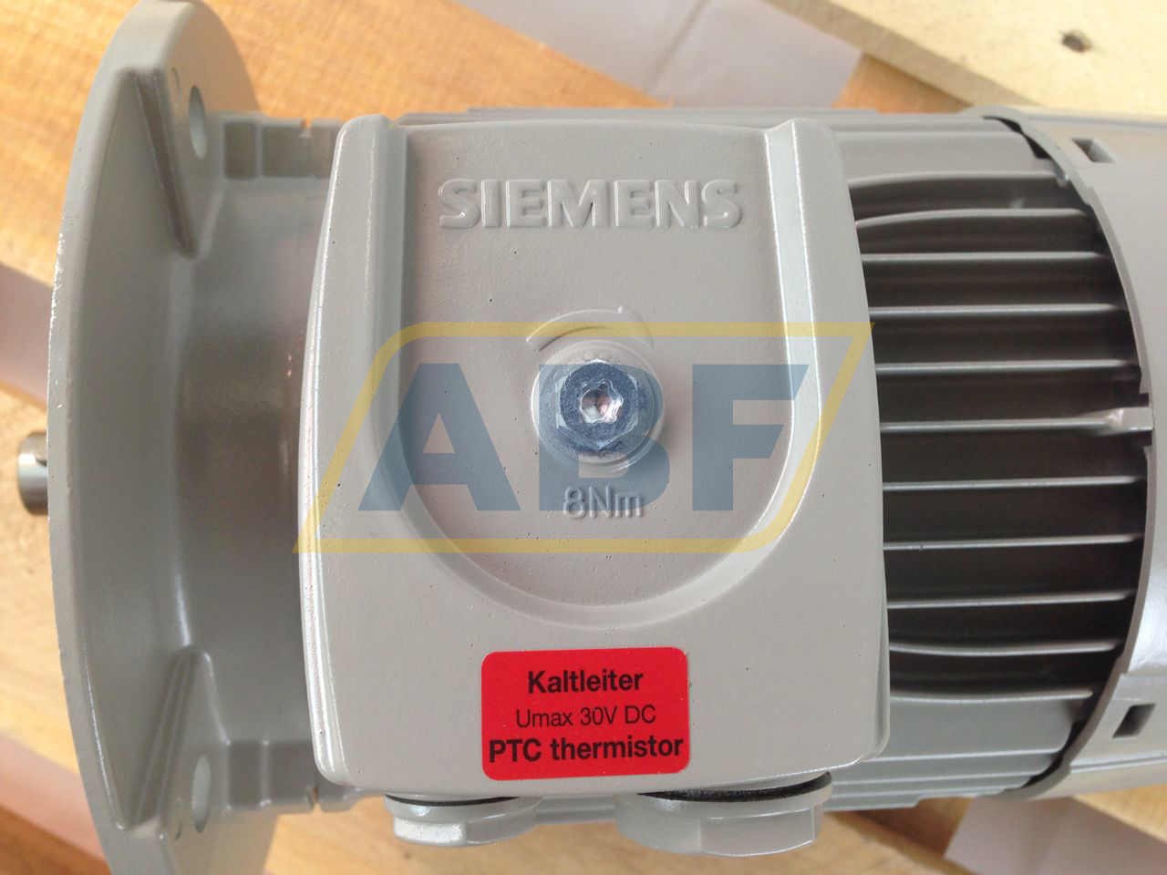 1LE1001-0DB32-2FB4 Siemens
