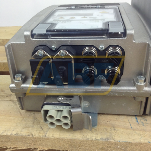 E84DHPFC4024R2SNNE Lenze